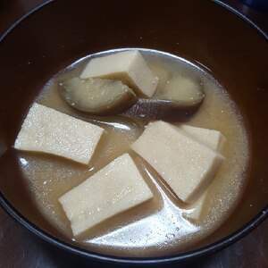 なす・玉ねぎ・高野豆腐の味噌汁